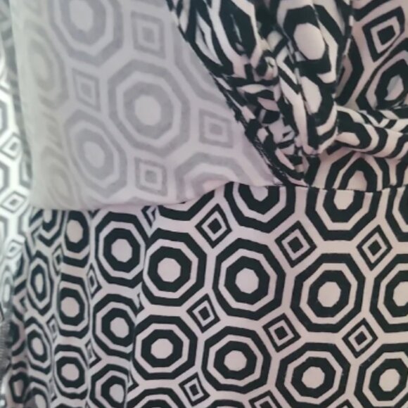 Cynthia Rowley Black and White Wrap Dress with Long Sleeves - Picture 5 of 9